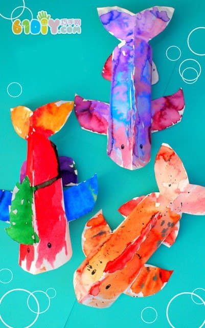 Paper tray making colorful three-dimensional fish