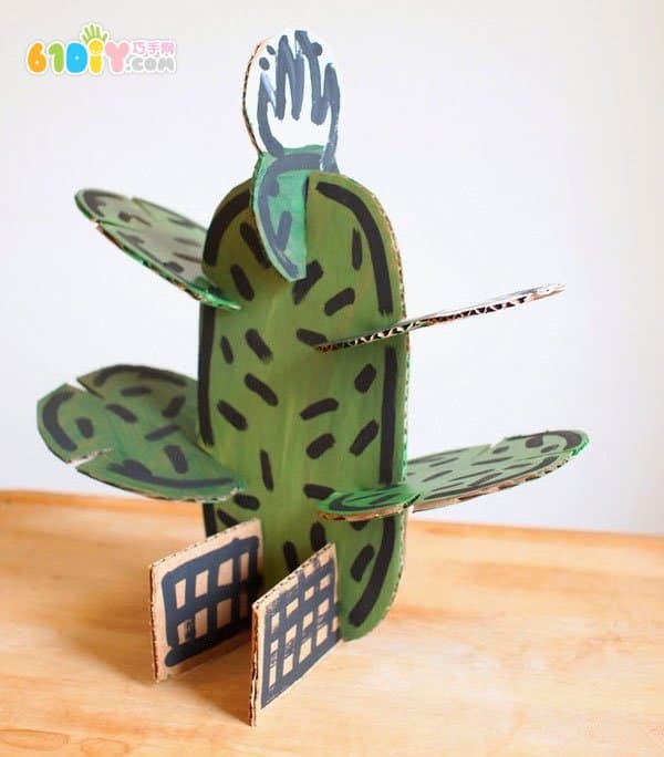 Waste cardboard handmade splicing cactus