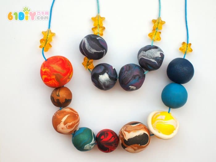 Children's DIY making beautiful space necklace