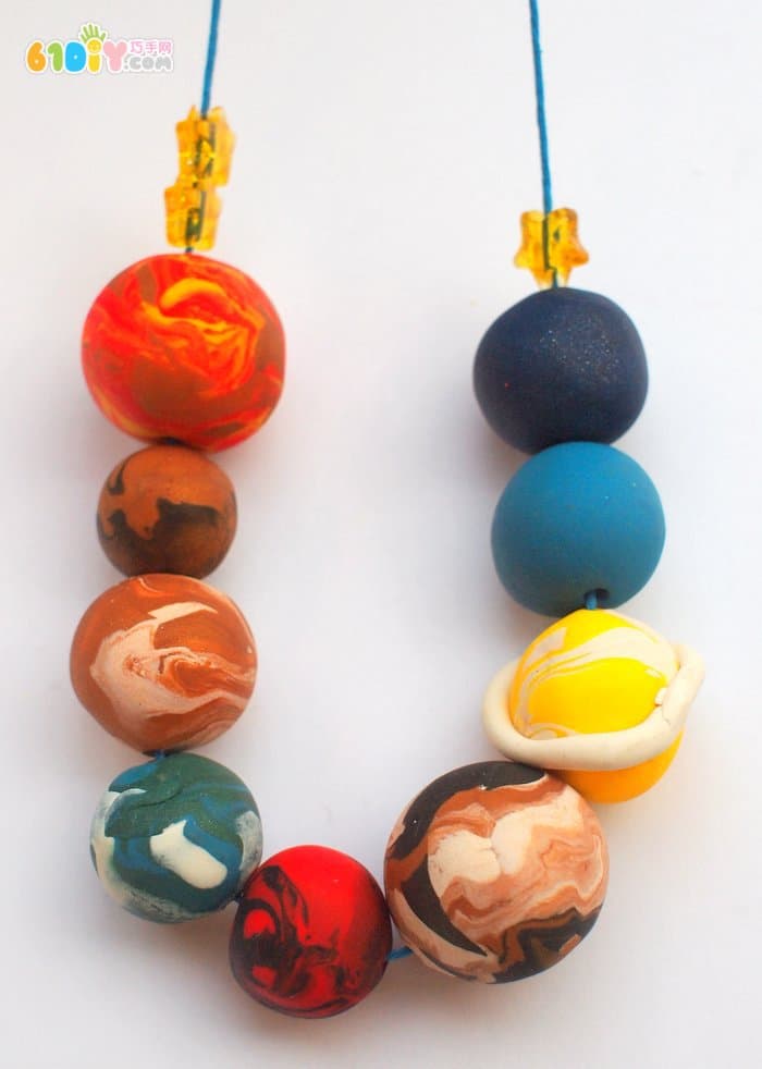 Children's DIY making beautiful space necklace