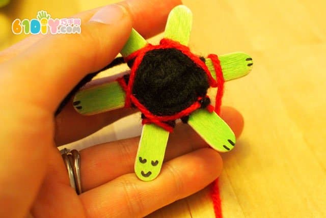 Ice cream stick making cute little turtle handmade