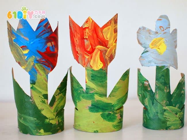 Roll of paper tube creatively made tulip flowers and cactus