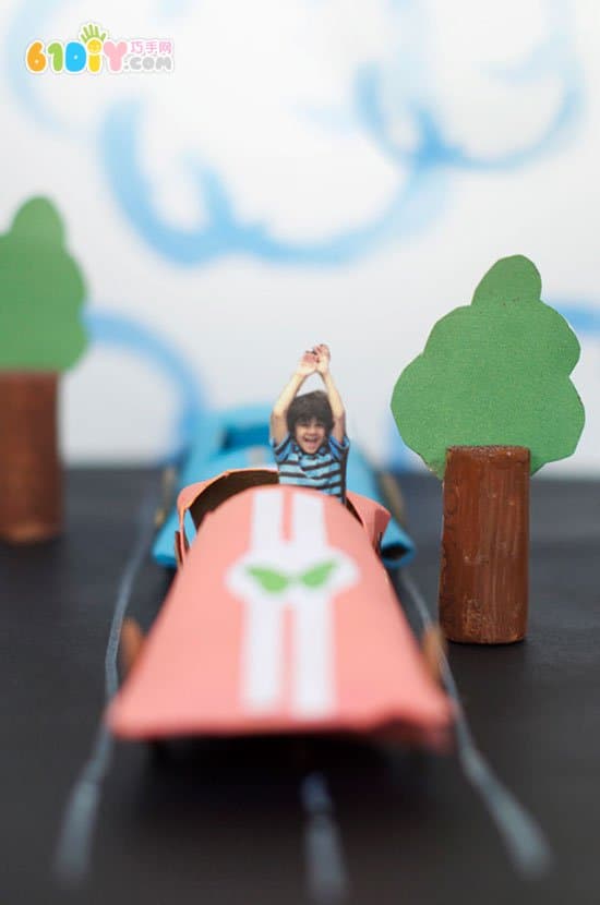Children's handmade roll paper car racing
