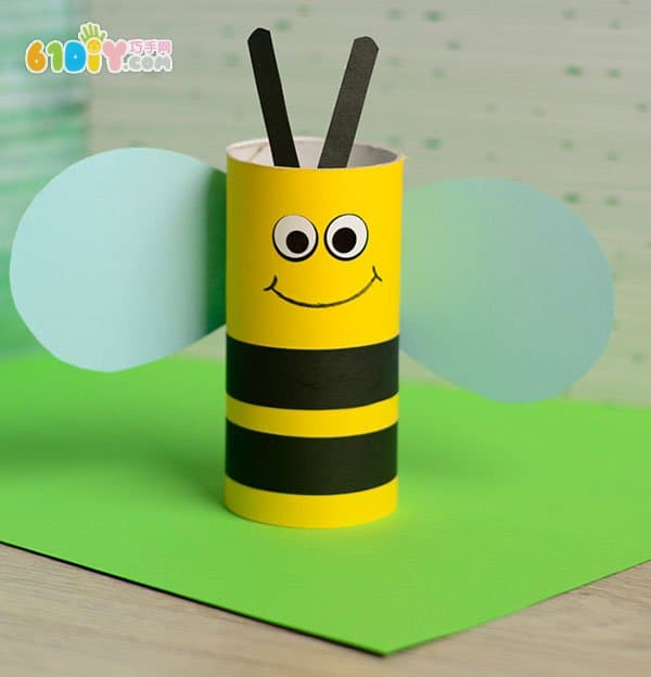 Spring handmade tutorial toddler DIY paper tube bee