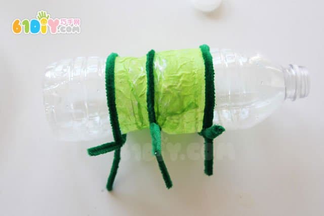 Plastic bottle into toy making firefly lantern