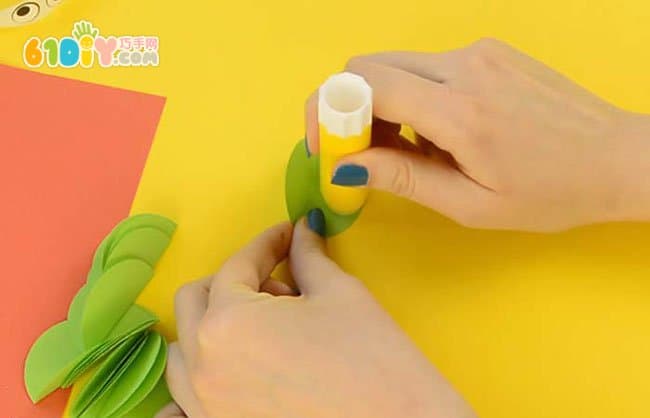 Children's handmade rounded stereoscopic caterpillar