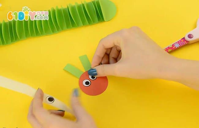 Children's handmade rounded stereoscopic caterpillar