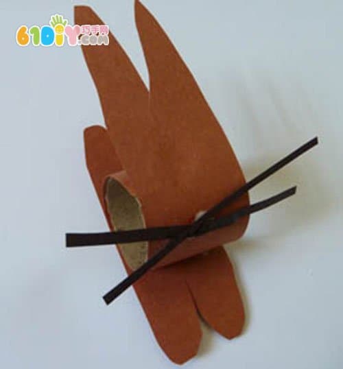 Roll paper tube making easter cute rabbit napkin ring leg