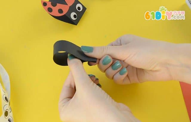 Jam paper DIY making three-dimensional little ladybug