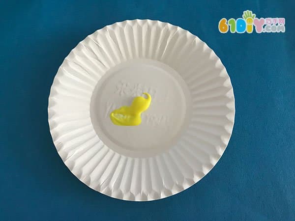 Mother's Day handmade paper plate flowers