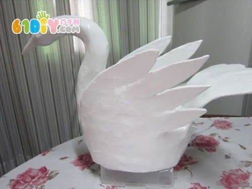 Waste use, laundry tank, making swan