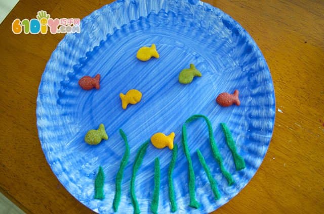 Children's paper tray craft underwater world