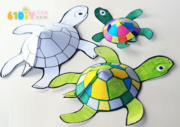 Parent-child making three-dimensional paper art turtle