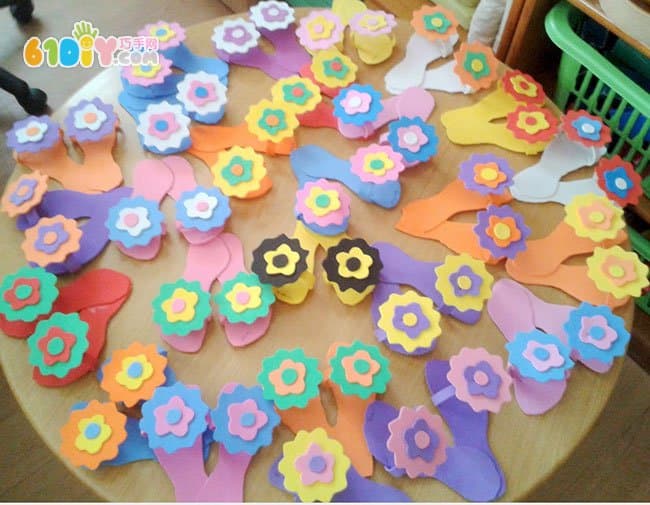 Handmade works of various slippers made by children