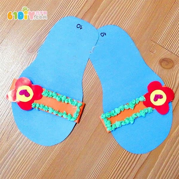 Handmade works of various slippers made by children