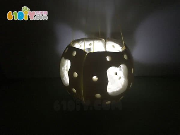 61DIY teaches you to make Mid-Autumn Festival rabbit lights with grapefruit skin