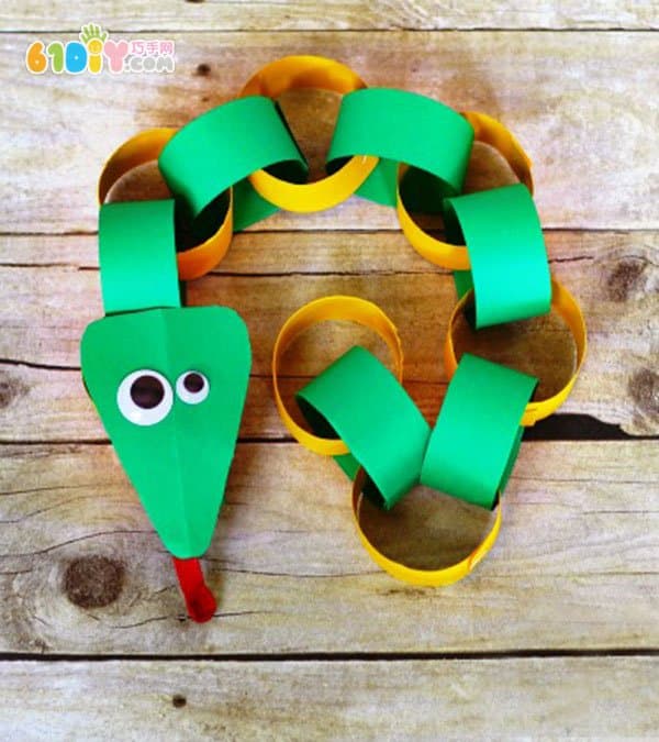 Children's handmade paper chain snake