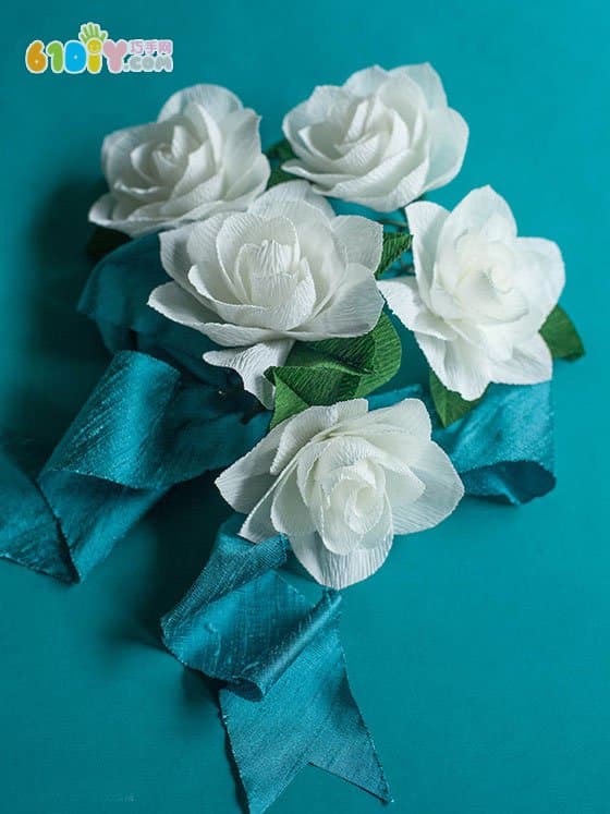 Summer handmade crepe paper making gardenia