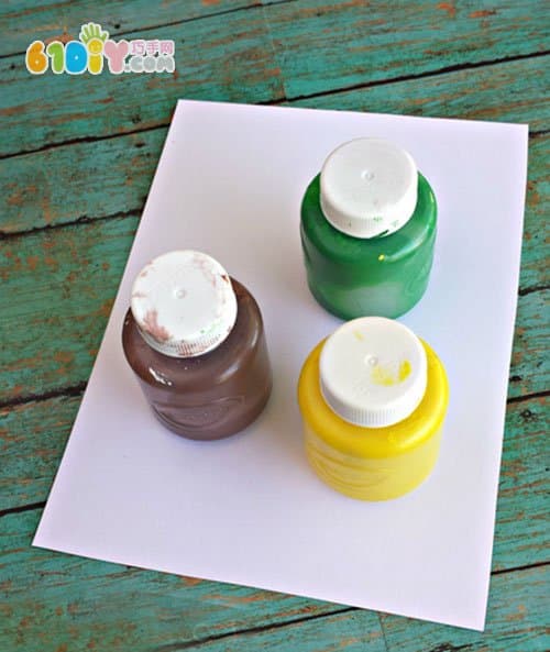 Children's creative fingerprint painting pineapple