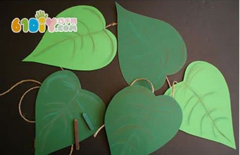 DIY made decorative vine leaves ornaments