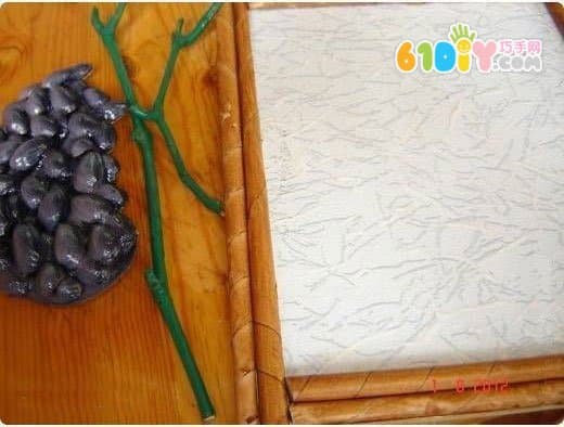 Pistachio shell handmade grape stickers