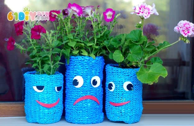 Plastic bag waste using woven bag handmade