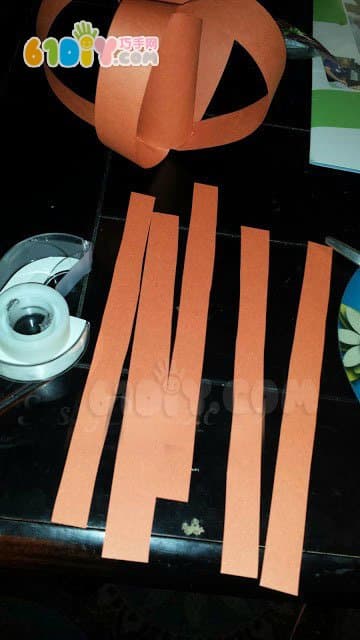 Children's Halloween making roll paper strips small pumpkin