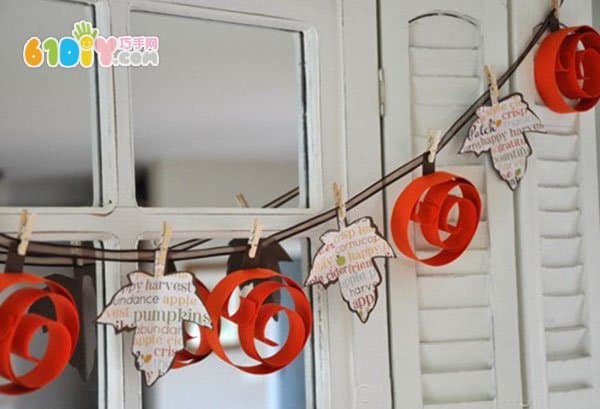 Halloween Ornaments DIY Autumn Leaves and Roll Paper Pumpkin