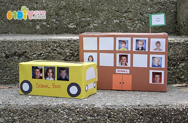 Photo DIY carton handmade school bus and school