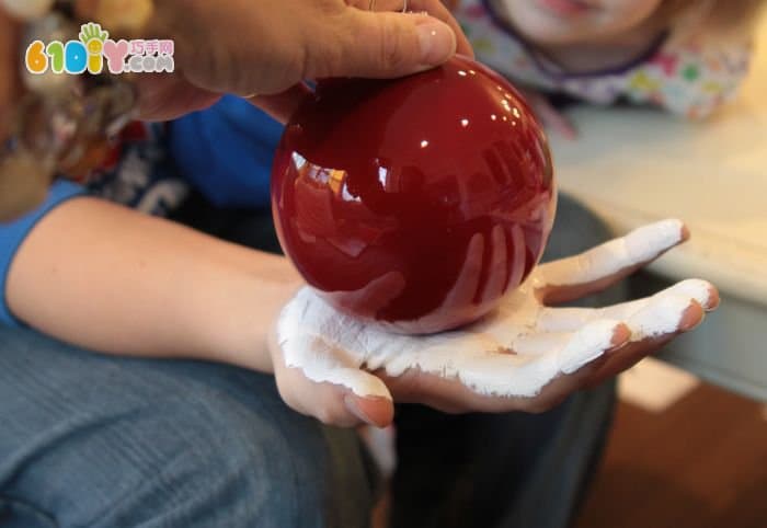 DIY simple cute handprint snowman christmas ball