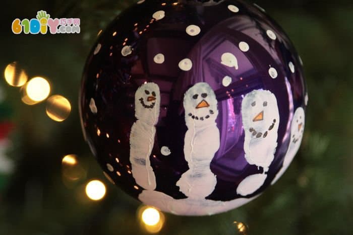 DIY simple cute handprint snowman christmas ball
