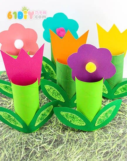 Spring roll paper tube turned into beautiful flowers