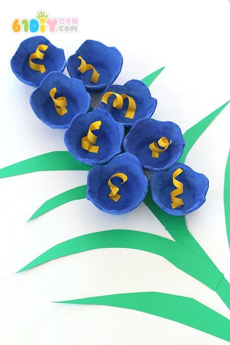 Making bluebell stickers with egg boxes