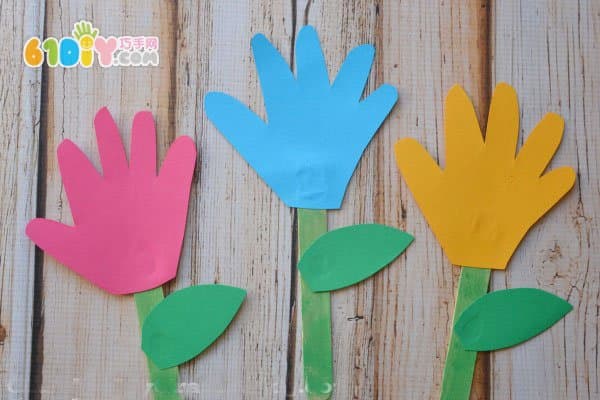 Toddler DIY Mother's Day small hand flowers