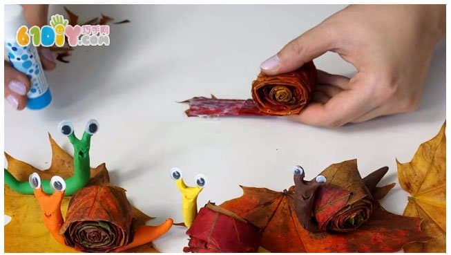 Children's handmade leaf clay snail