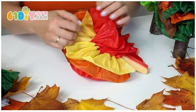 Simple and beautiful three-dimensional tree handmade