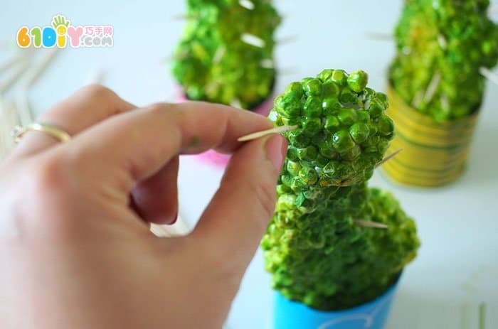 Waste foam roll paper tube handmade cactus
