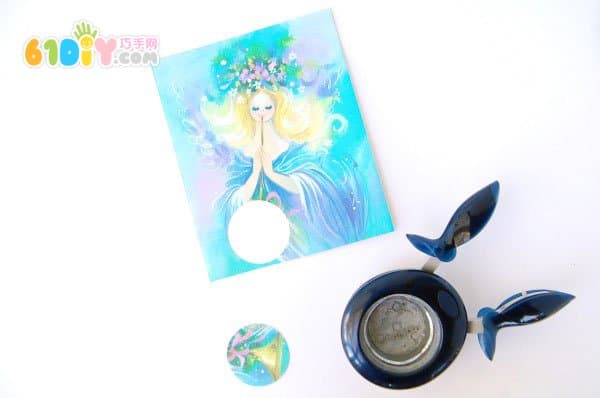 Simple making Christmas ball ornaments