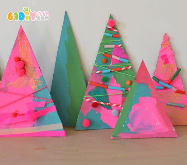 Waste cardboard wool straws DIY Christmas tree