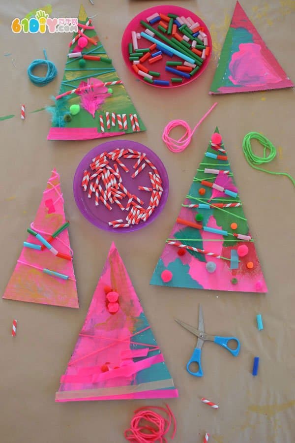 Waste cardboard wool straws DIY Christmas tree