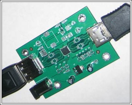 Figure 9. A MAX9406-based HDMI / DVI level dongle card.