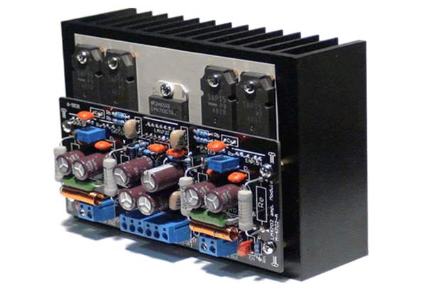 LM4702 power amplifier module