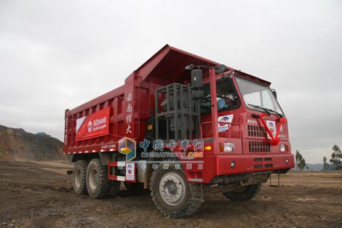 The test drive of the HOVA60 mining car