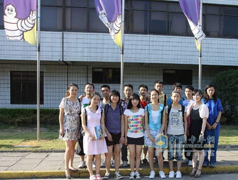 Sichuan poor students visit Michelin