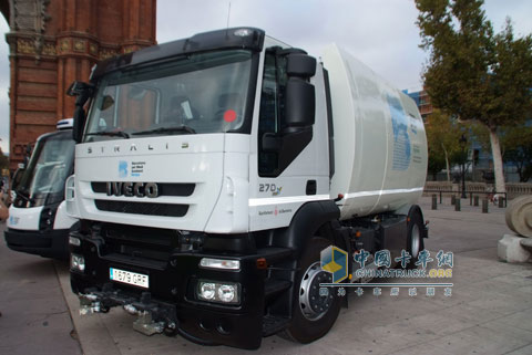 Iveco Stralis 270 CNG Truck with Allison 3200 Series Automatic Transmission and Retarder