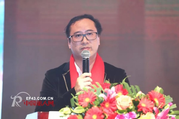 ã€Šå…±äº«ç»æµŽÂ·å…±åˆ›è´¢å¯ŒÂ·å…±èµ¢æœªæ¥ã€‹â€”å¯è¶£å¯å¥‡2018å¹´ç§‹å­£&ç¾½ç»’æ–°å“å‘å¸ƒä¼šåœ†æ»¡æˆåŠŸ