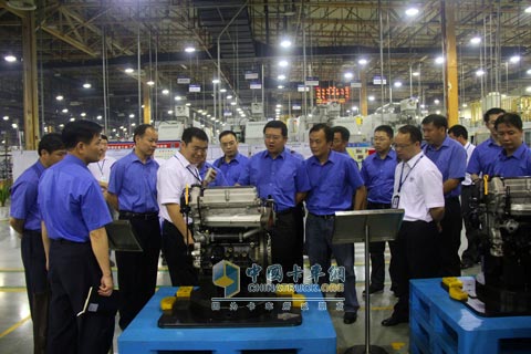 Yuchai team members visit SAIC-GM-Wuling Automobile Co., Ltd. engine plant