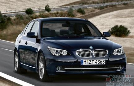 BMW topped the US luxury car sales chart in the first half of this year