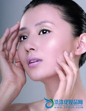 Make eye skin absorb better Eye cream + massage