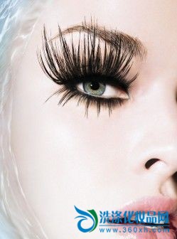 Glamorous eyelashes